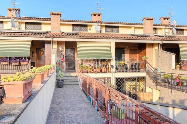 appartamento in vendita a Roma in zona Lunghezza
