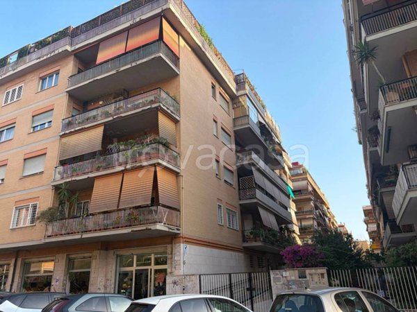 appartamento in vendita a Roma in zona Ostia