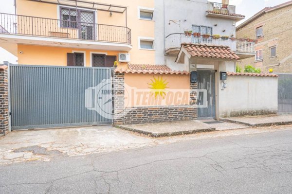 appartamento in vendita a Roma in zona Colle del Sole