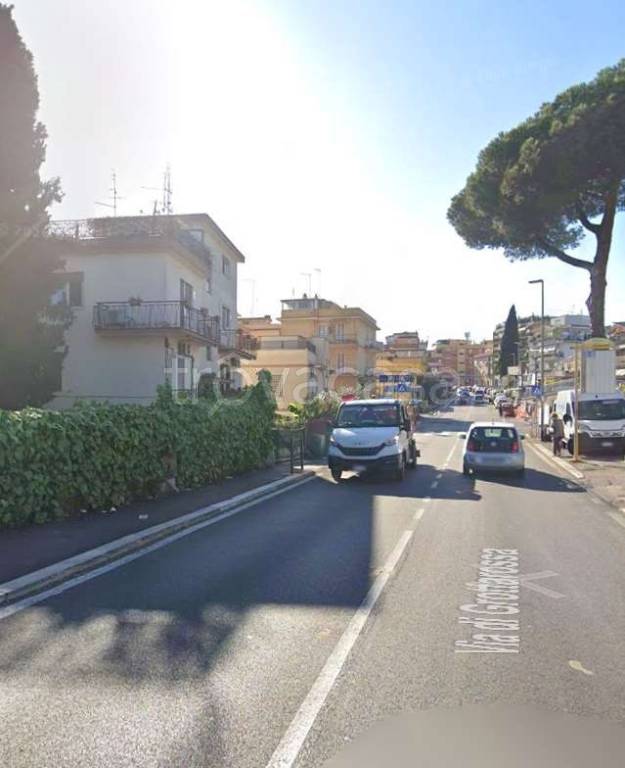 appartamento in vendita a Roma in zona Tomba di Nerone