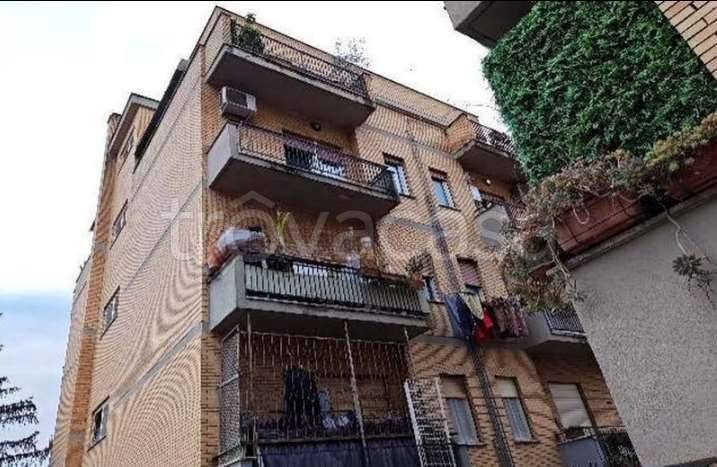 appartamento in vendita a Roma in zona Tomba di Nerone