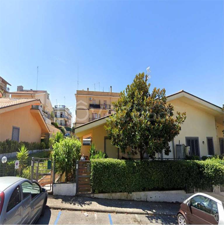 casa indipendente in vendita a Roma in zona Torrione Cerquetta