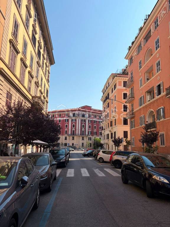 appartamento in vendita a Roma in zona Tuscolano