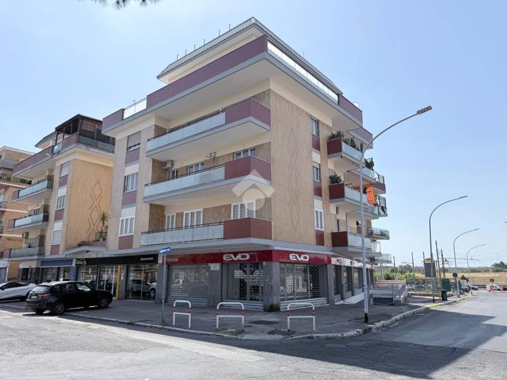 appartamento in vendita a Roma in zona Prenestino-Centocelle