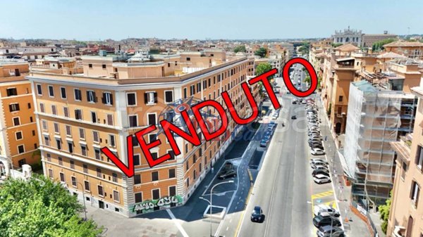 appartamento in vendita a Roma in zona Tuscolano