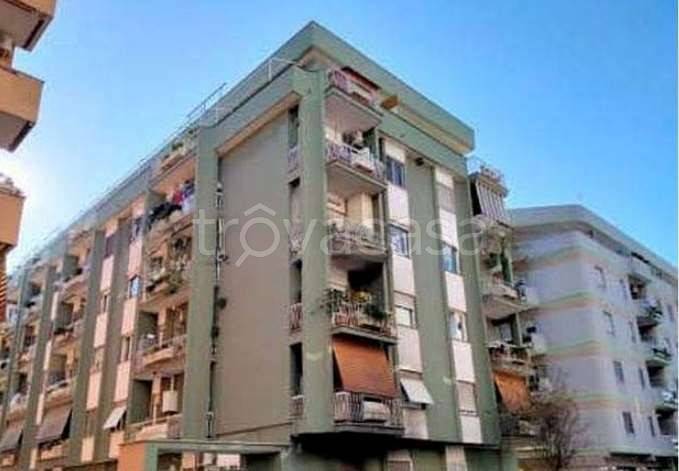 appartamento in vendita a Roma in zona Ostia