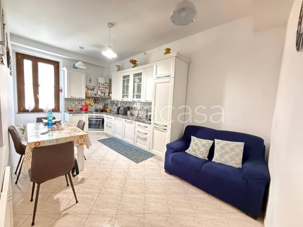 appartamento in vendita a Roma in zona Tuscolano
