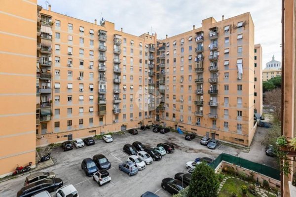 appartamento in vendita a Roma in zona Ostiense