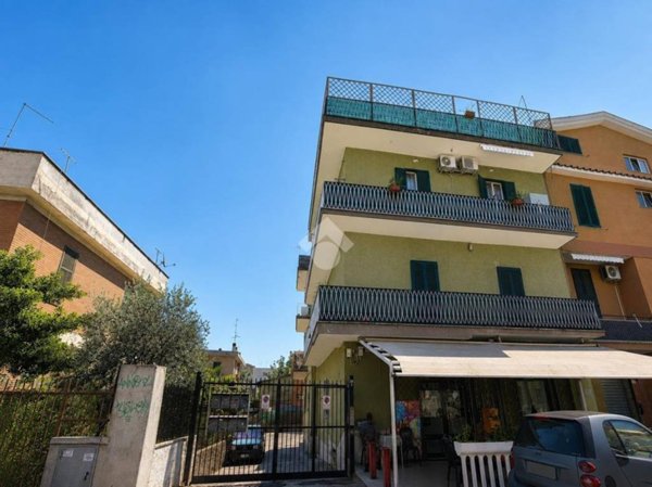 appartamento in vendita a Roma in zona Torre Maura