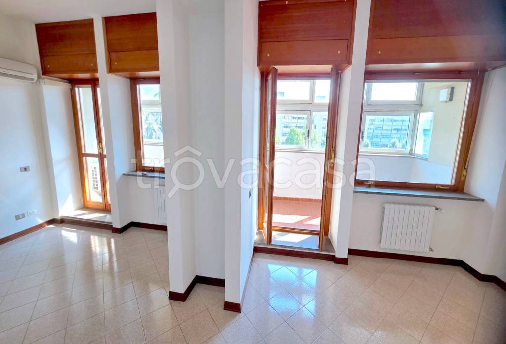 appartamento in vendita a Roma in zona Ardeatino