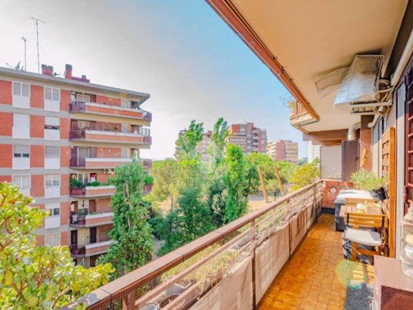 appartamento in vendita a Roma in zona EUR
