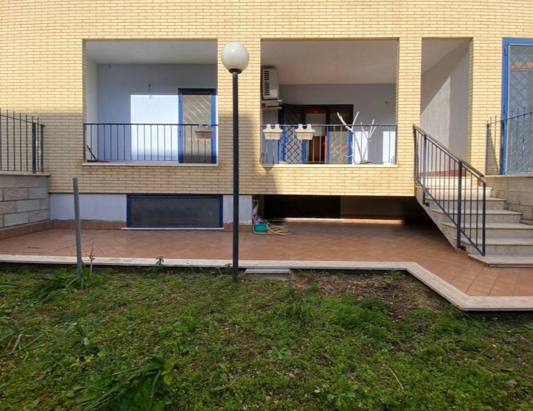 appartamento in vendita a Roma in zona Acilia