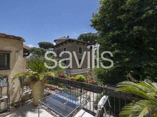 casa indipendente in vendita a Roma in zona Celio