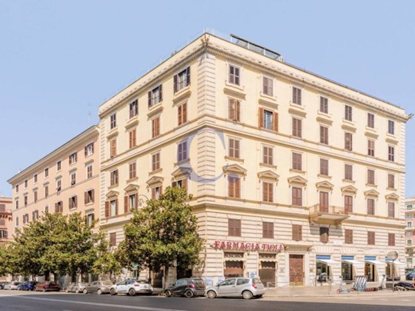 appartamento in vendita a Roma in zona Castro Pretorio