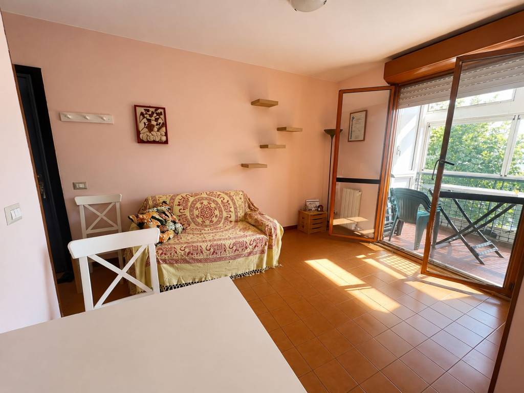 appartamento in vendita a Roma in zona Acilia