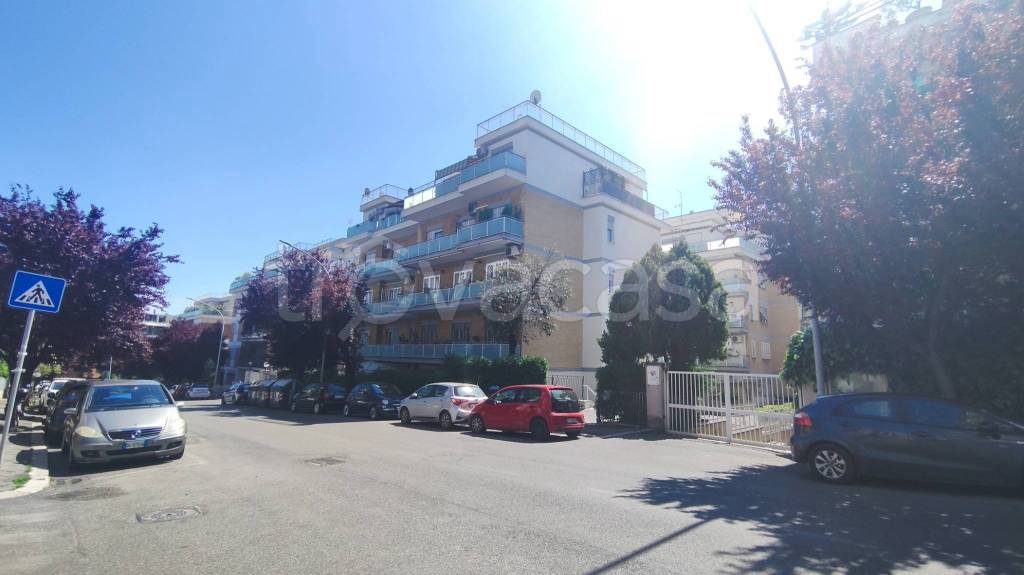 appartamento in vendita a Roma in zona Gianicolense