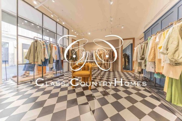 negozio in vendita a Roma in zona Campo Marzio