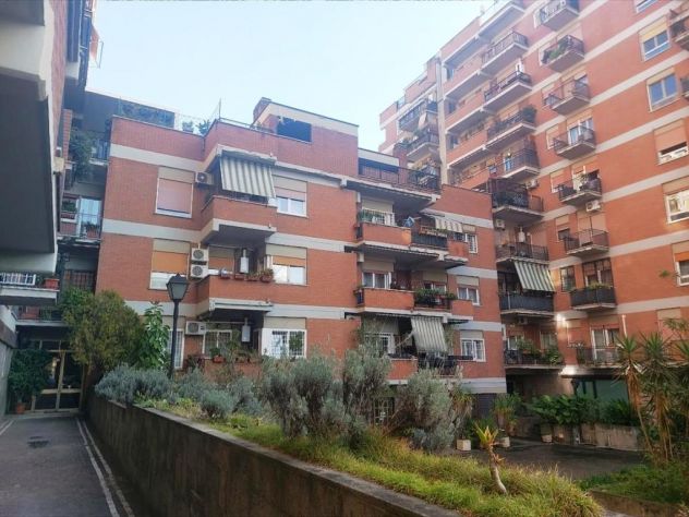 appartamento in vendita a Roma in zona Gianicolense