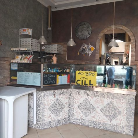 negozio in vendita a Roma in zona Primavalle