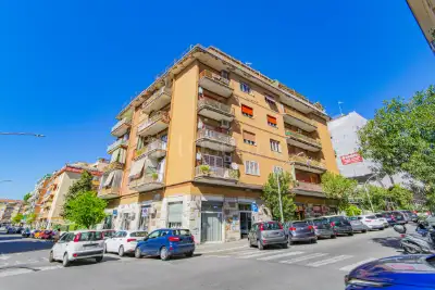 appartamento in vendita a Roma in zona Gianicolense