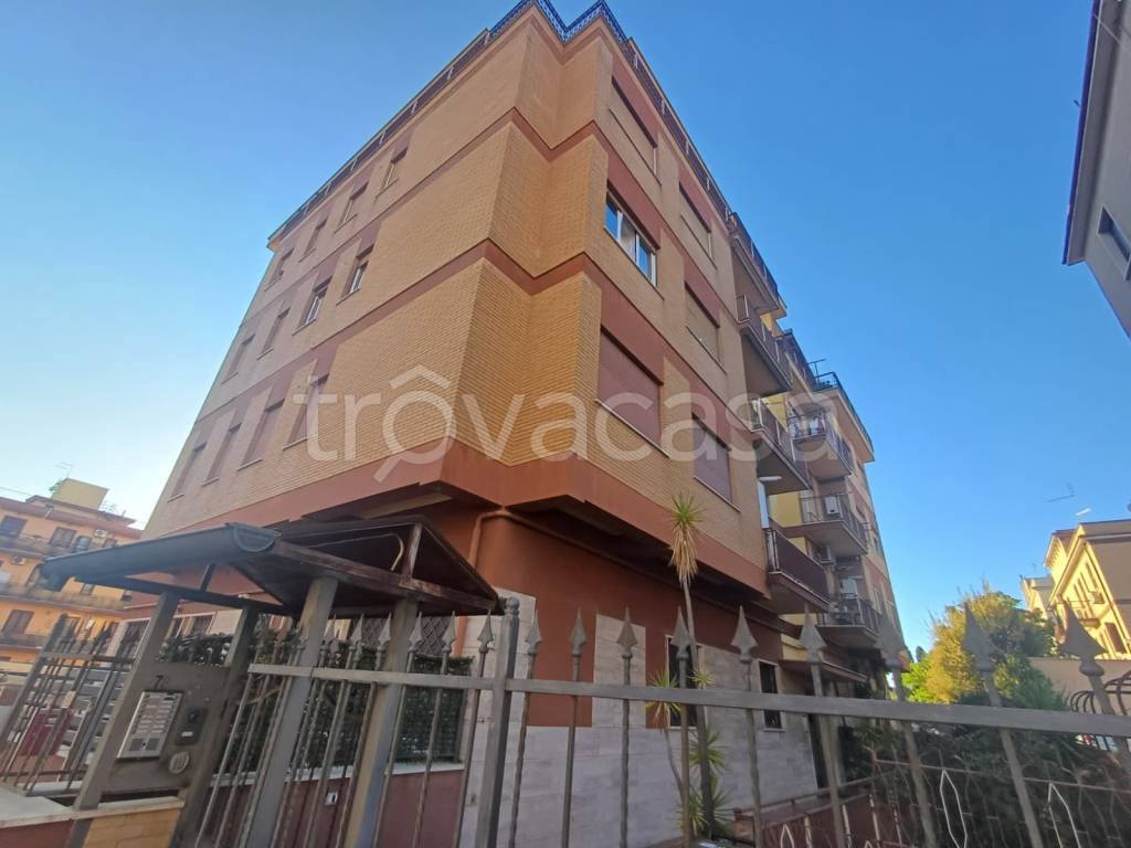 appartamento in vendita a Roma in zona Tor Vergata/Torrenova