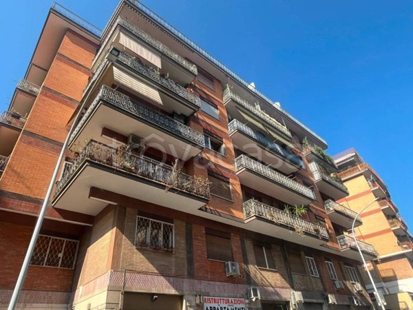 appartamento in vendita a Roma in zona Gianicolense