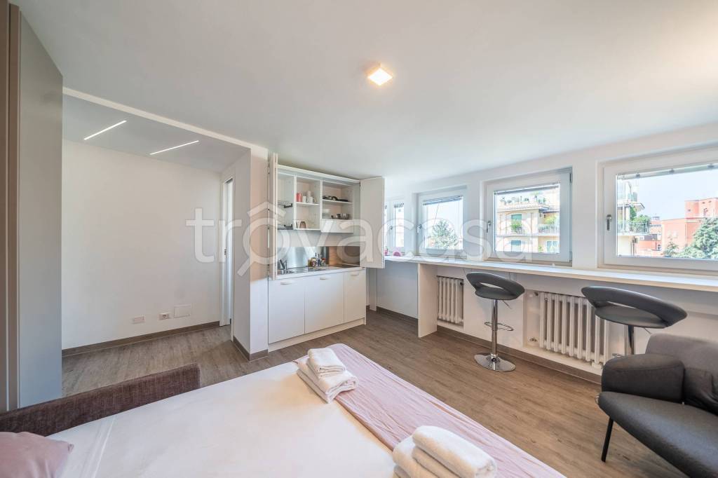 appartamento in vendita a Roma in zona Ostiense