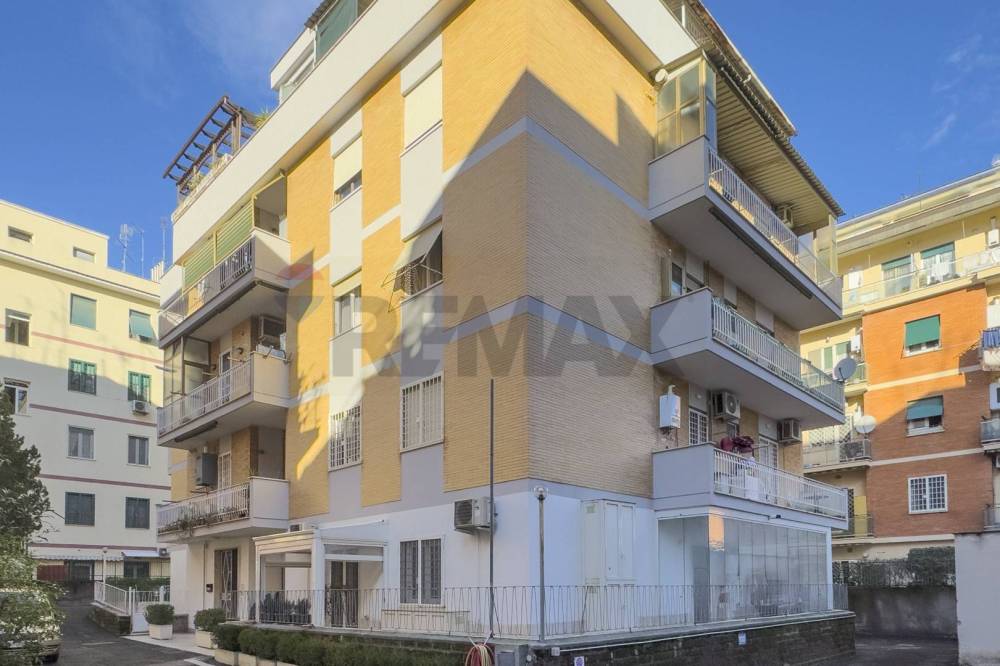 appartamento in vendita a Roma in zona Prenestino-Centocelle