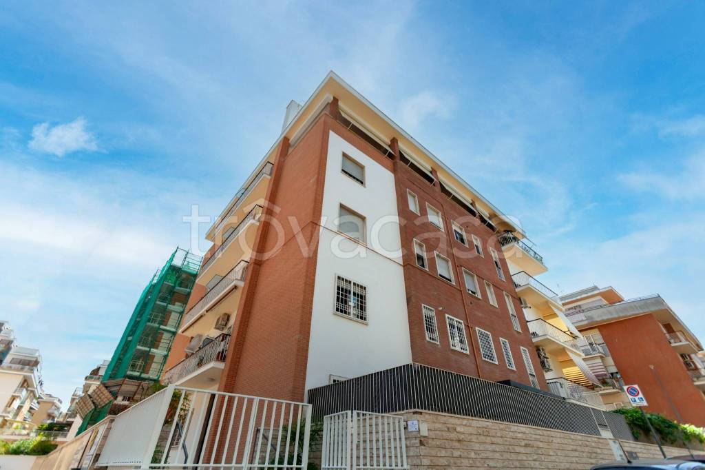 appartamento in vendita a Roma in zona Aurelio