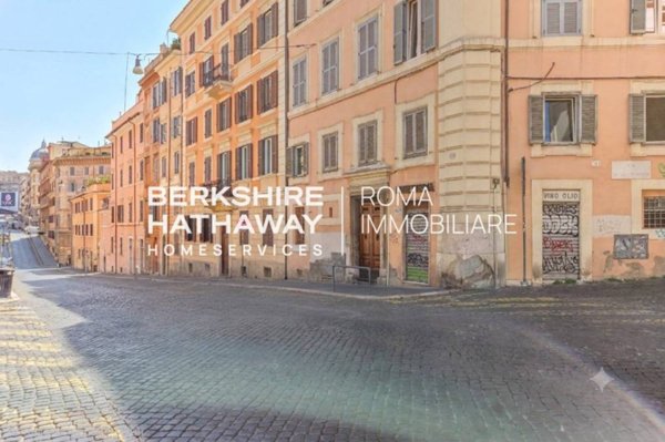 appartamento in vendita a Roma in zona Rione Monti/Campitelli