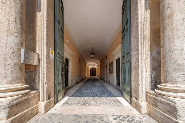 appartamento in vendita a Roma in zona Centro Storico