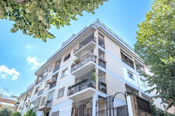 appartamento in vendita a Roma in zona Giuliano Dalmata