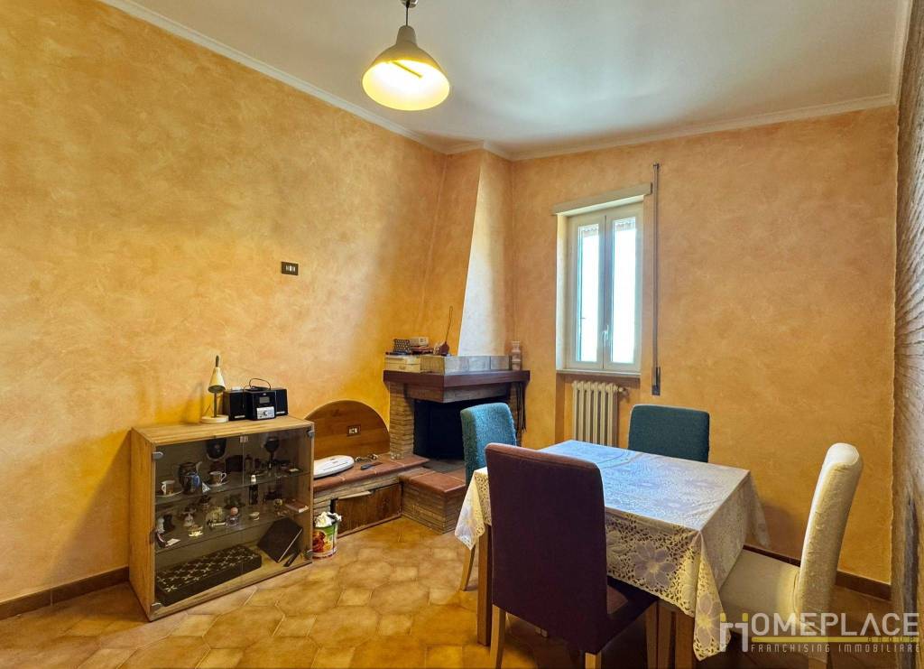 appartamento in vendita a Roma in zona Lunghezza