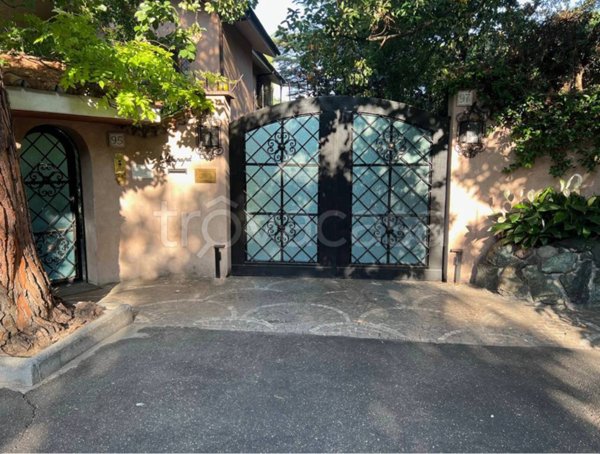 casa indipendente in vendita a Roma in zona Mostacciano