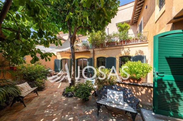appartamento in vendita a Roma in zona Celio