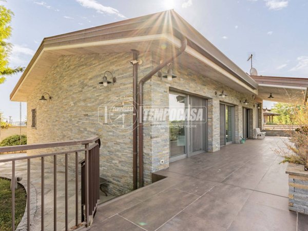 casa indipendente in vendita a Roma in zona Torrino