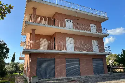 casa indipendente in vendita a Roma in zona Monte Migliore