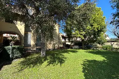 casa indipendente in vendita a Roma in zona Infernetto