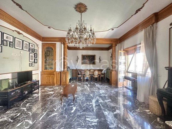 appartamento in vendita a Roma in zona Appio Claudio