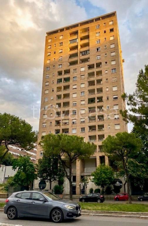 appartamento in vendita a Roma in zona EUR
