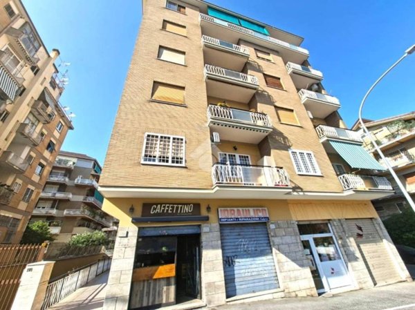 negozio in vendita a Roma in zona Gianicolense