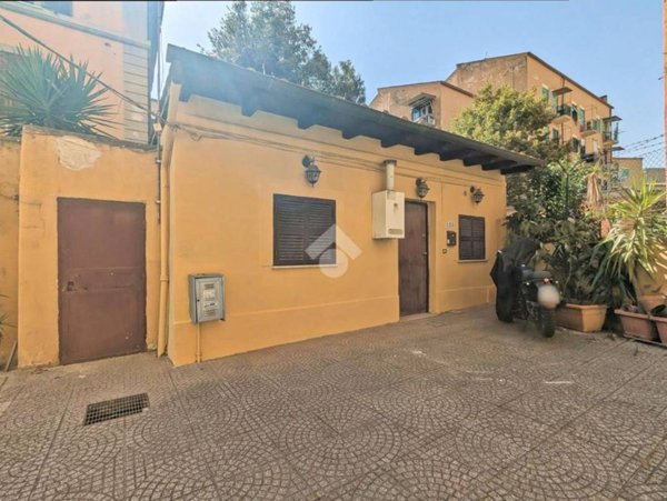 appartamento in vendita a Roma in zona Tuscolano
