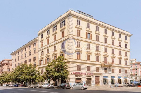 appartamento in vendita a Roma in zona Castro Pretorio