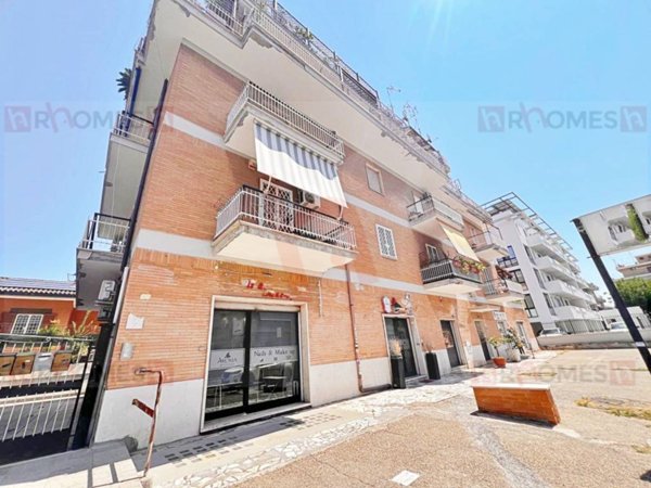 appartamento in vendita a Roma in zona Appio Claudio