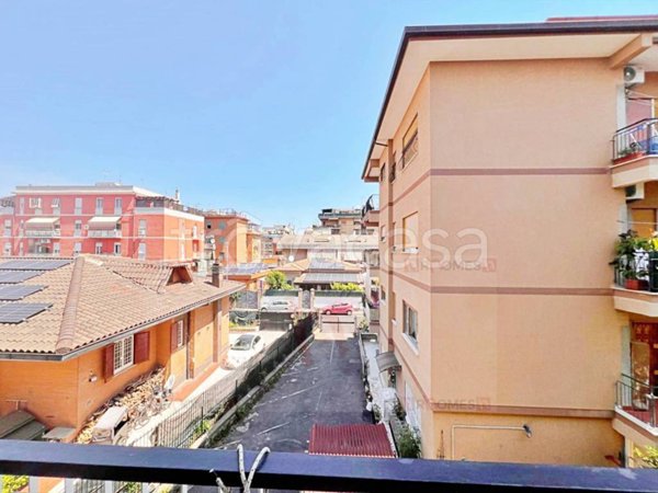 appartamento in vendita a Roma in zona Appio Claudio