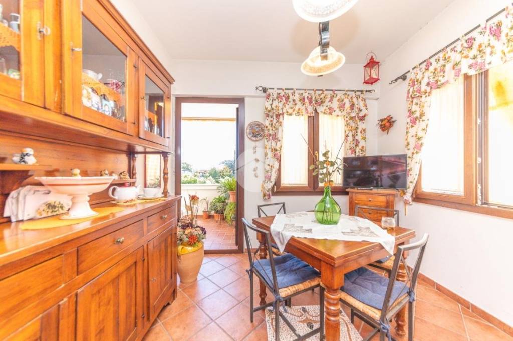 appartamento in vendita a Roma in zona Appio Claudio