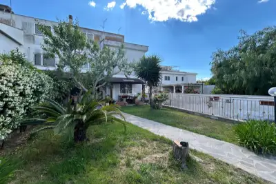 casa indipendente in vendita a Roma in zona Infernetto