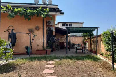villa in vendita a Roma in zona EUR