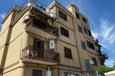casa indipendente in vendita a Roma in zona Alessandrino