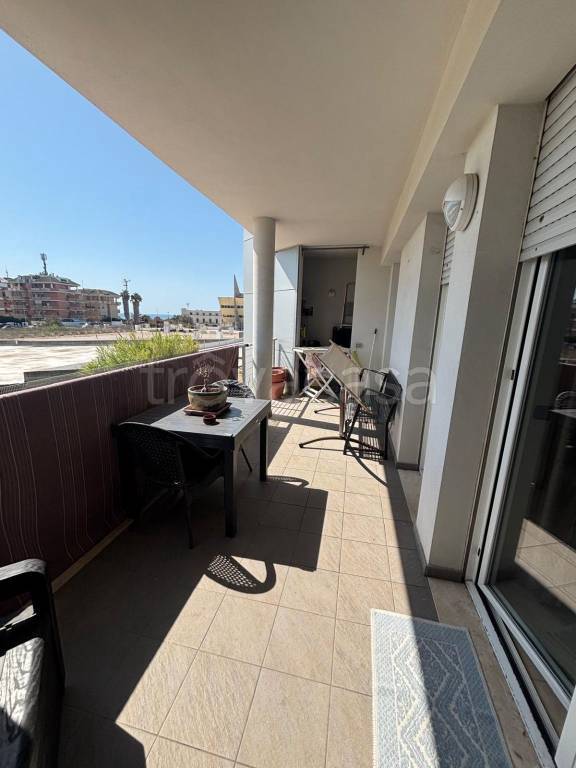 appartamento in vendita a Roma in zona Ostia